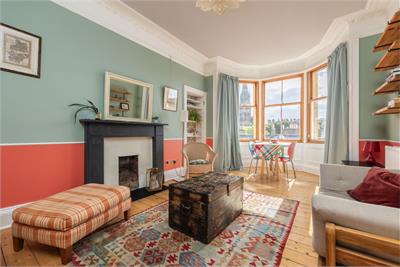 56/9 Lochrin Buildings, Edinburgh, EH3 9ND - image 2