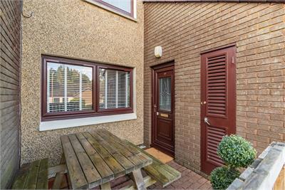 29 Larchfield Neuk, Balerno, EH14 7NL - image 2