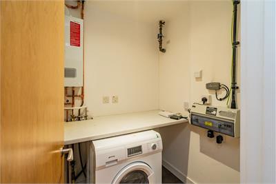 Flat 41, 2 Melvin Walk, Edinburgh, EH3 8EQ - image 17