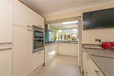 16 Muir Wood Grove, Currie, EH14 5HA - image 7