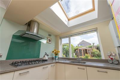 16 Muir Wood Grove, Currie, EH14 5HA - image 8