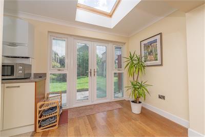 16 Muir Wood Grove, Currie, EH14 5HA - image 10