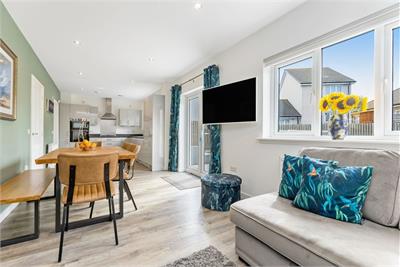 5 Cove Crescent, Gilmerton, Edinburgh, EH17 8GY - image 4
