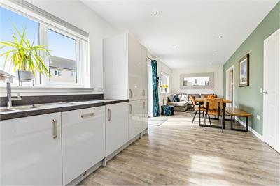 5 Cove Crescent, Gilmerton, Edinburgh, EH17 8GY - image 6