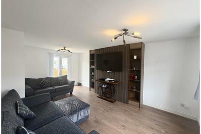 61 Keir Hardie Crescent, Kilwinning, KA13 7JR - image 2