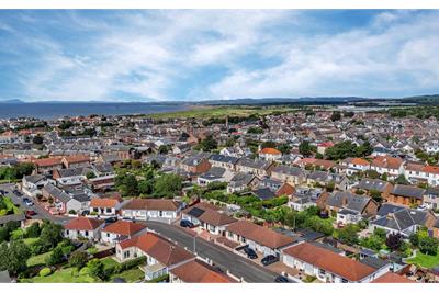 17 Gray Street, Prestwick, KA9 1LX - image 2