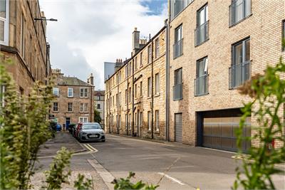 8/5 Horne Terrace, Edinburgh, EH11 1JL - image 2