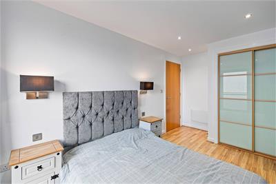 Flat 12, 5 Western Harbour View, EH6 6PF - image 14