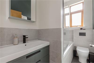 8 Restalrig Gardens, Edinburgh, EH7 6HZ - image 8