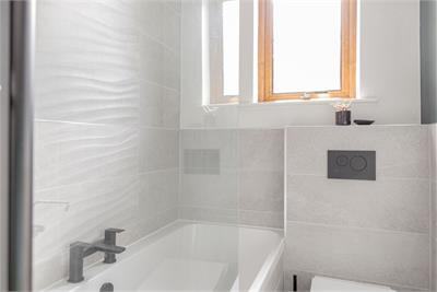 8 Restalrig Gardens, Edinburgh, EH7 6HZ - image 9