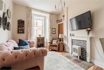 18/11 Waverley Park, Edinburgh, EH8 8ET - image 2