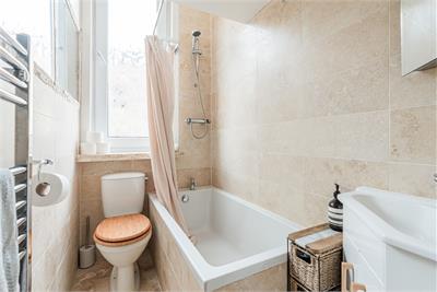 18/11 Waverley Park, Edinburgh, EH8 8ET - image 8