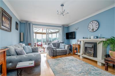 36 Ladhope Crescent, Galashiels, TD1 2BN - image 4