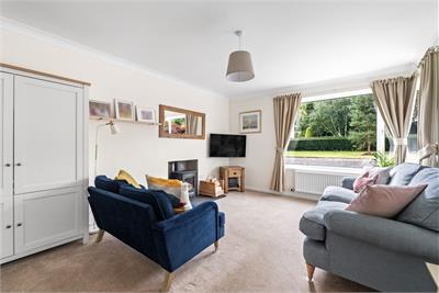 19 Kingsmuir Drive, Peebles, EH45 9AA - image 2