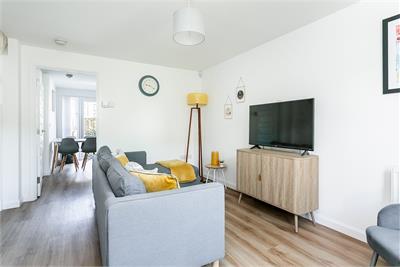 20 Craw Yard Drive, Edinburgh, EH12 9LU - image 2