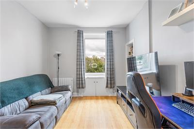 10/14 Wheatfield Place, Edinburgh, EH11 2PE - image 2