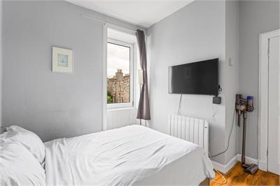 10/14 Wheatfield Place, Edinburgh, EH11 2PE - image 10
