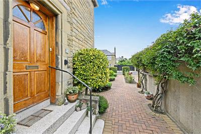 2 Stevenson Terrace, Edinburgh EH11 2SB - image 2