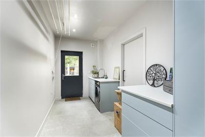 10 Baberton Loan, Juniper Green, Edinburgh, EH14 5DF - image 16
