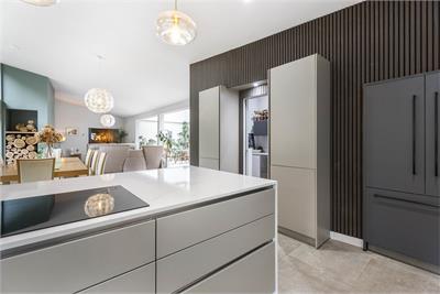 10 Baberton Loan, Juniper Green, Edinburgh, EH14 5DF - image 10