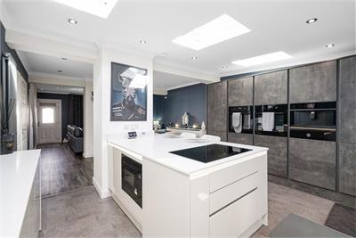 27 Ross Gardens, Newington, Edinburgh, EH9 3BR - image 7