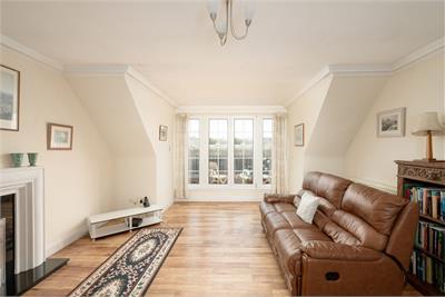 10 (flat 13), Powderhall Rigg, Canonmills, Edinburgh, EH7 4GG - image 2