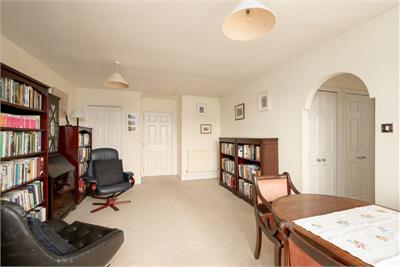 10 (flat 13), Powderhall Rigg, Canonmills, Edinburgh, EH7 4GG - image 11