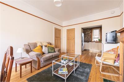 20/1 Comely Bank Grove, Edinburgh, EH4 1BU - image 3