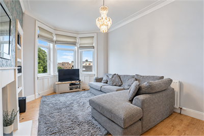 Flat 2R, 13 Charles Street, Largs, KA30 8HJ - image 2