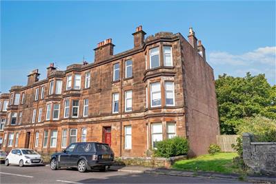 Flat 2R, 13 Charles Street, Largs, KA30 8HJ - image 1