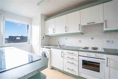 28A (Top Floor), Frazer Street, Largs, KA30 9HP - image 5