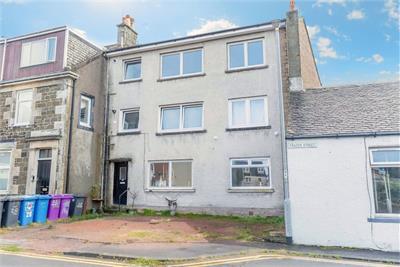 28A (Top Floor), Frazer Street, Largs, KA30 9HP - image 1