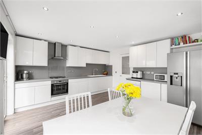 88 South Gyle Gardens, Edinburgh, EH12 7RZ - image 8