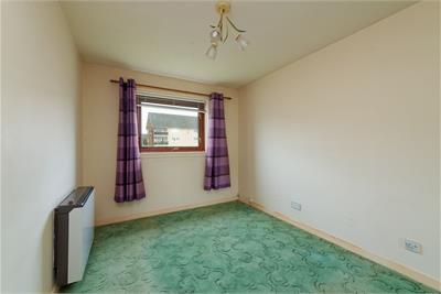 438 Castle Gait, Paisley, PA1 2HE - image 5