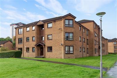 438 Castle Gait, Paisley, PA1 2HE - image 1