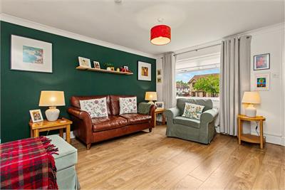 105 Castle Gardens, Paisley, PA2 9RA - image 2