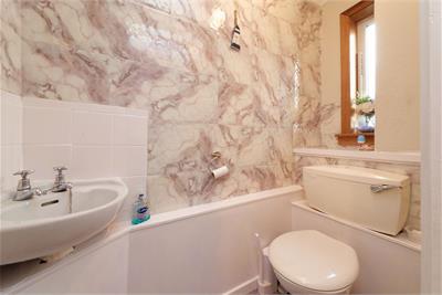 110 Park Gate, Erskine, PA8 7HQ - image 5