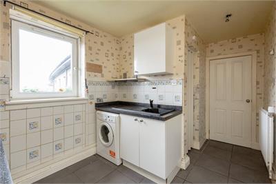 Flat 5, 35 West Pilton Drive, Edinburgh, EH4 4EY - image 5
