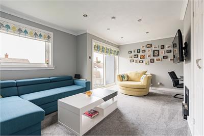 7/3 Ransome Gardens, Edinburgh, EH4 7ET - image 2