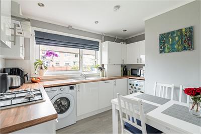7/3 Ransome Gardens, Edinburgh, EH4 7ET - image 6