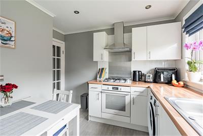 7/3 Ransome Gardens, Edinburgh, EH4 7ET - image 7