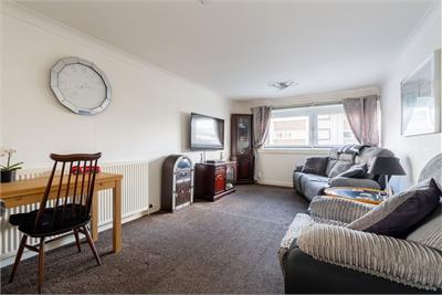 16/1 Calder Grove, Edinburgh, EH11 4LY - image 2