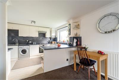 16/1 Calder Grove, Edinburgh, EH11 4LY - image 4