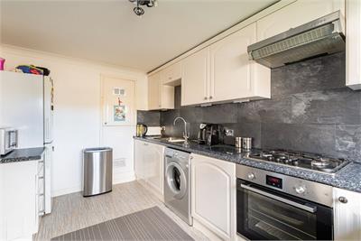 16/1 Calder Grove, Edinburgh, EH11 4LY - image 5