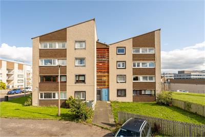 16/1 Calder Grove, Edinburgh, EH11 4LY - image 1