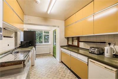 9 Fox Covert Grove, Edinburgh, EH12 6UJ - image 6