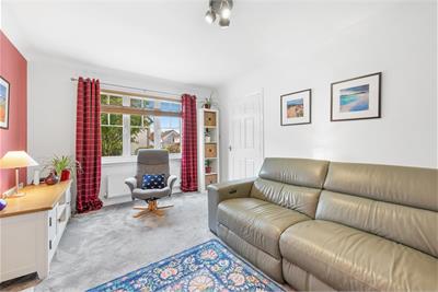 49 Braemar Drive, Dunfermline, KY11 8ES - image 2