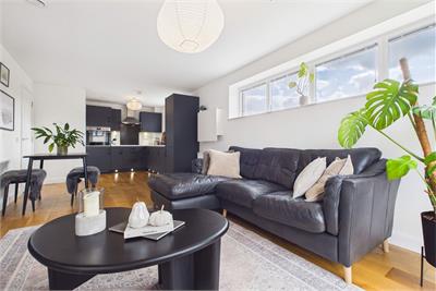 20/11 Margaret Thomson Crescent, Leith, Edinburgh, EH6 7FD - image 3