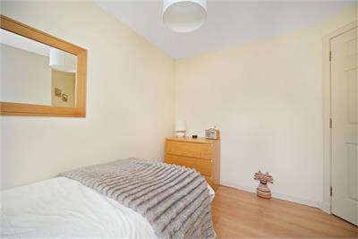 Flat 3, 32 Meadow Place Road, Edinburgh, EH12 7RY - image 12