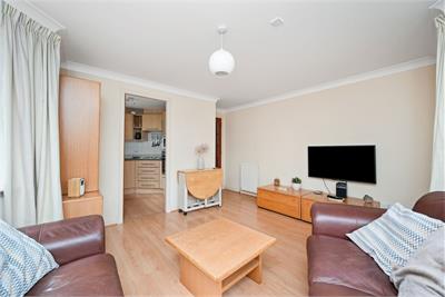 Flat 3, 32 Meadow Place Road, Edinburgh, EH12 7RY - image 4